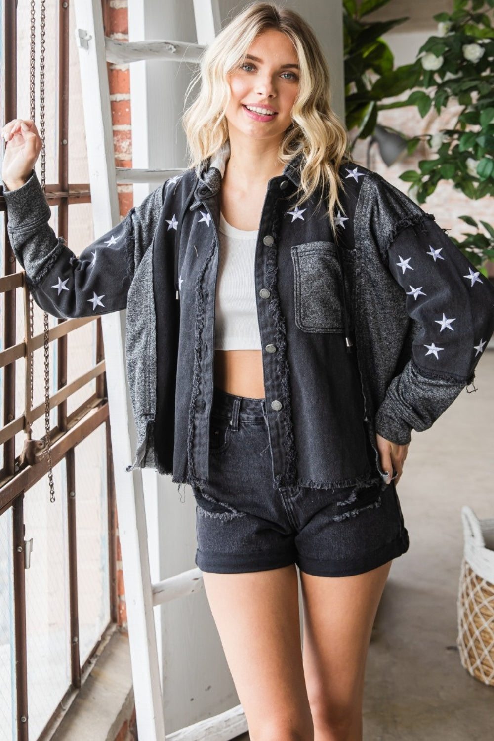 Veveret Star Embroidered Hooded Denim Jacket-Jewearrings