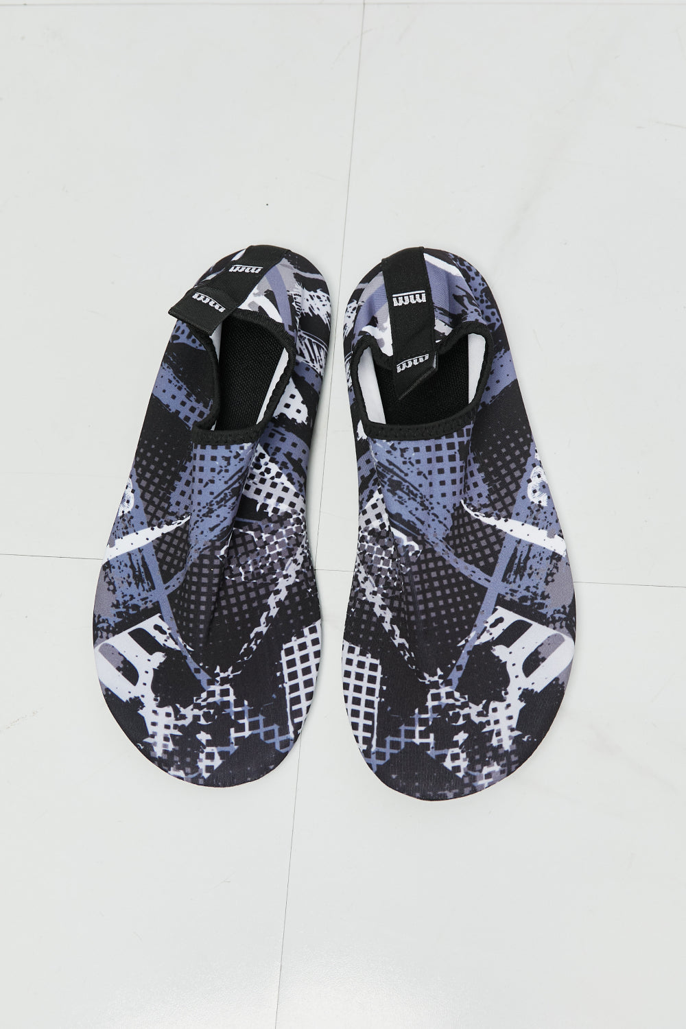 MMshoes On The Shore Water Shoes in Black Pattern-Jewearrings