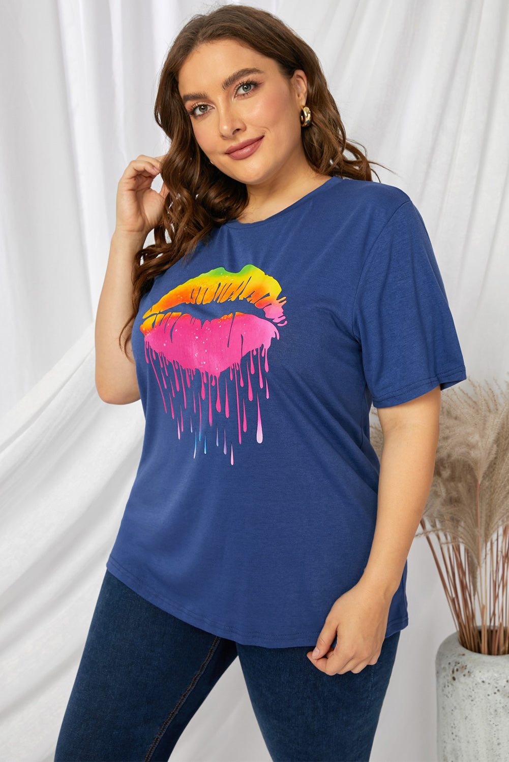 Plus Size Lip Graphic Tee Shirt-Jewearrings