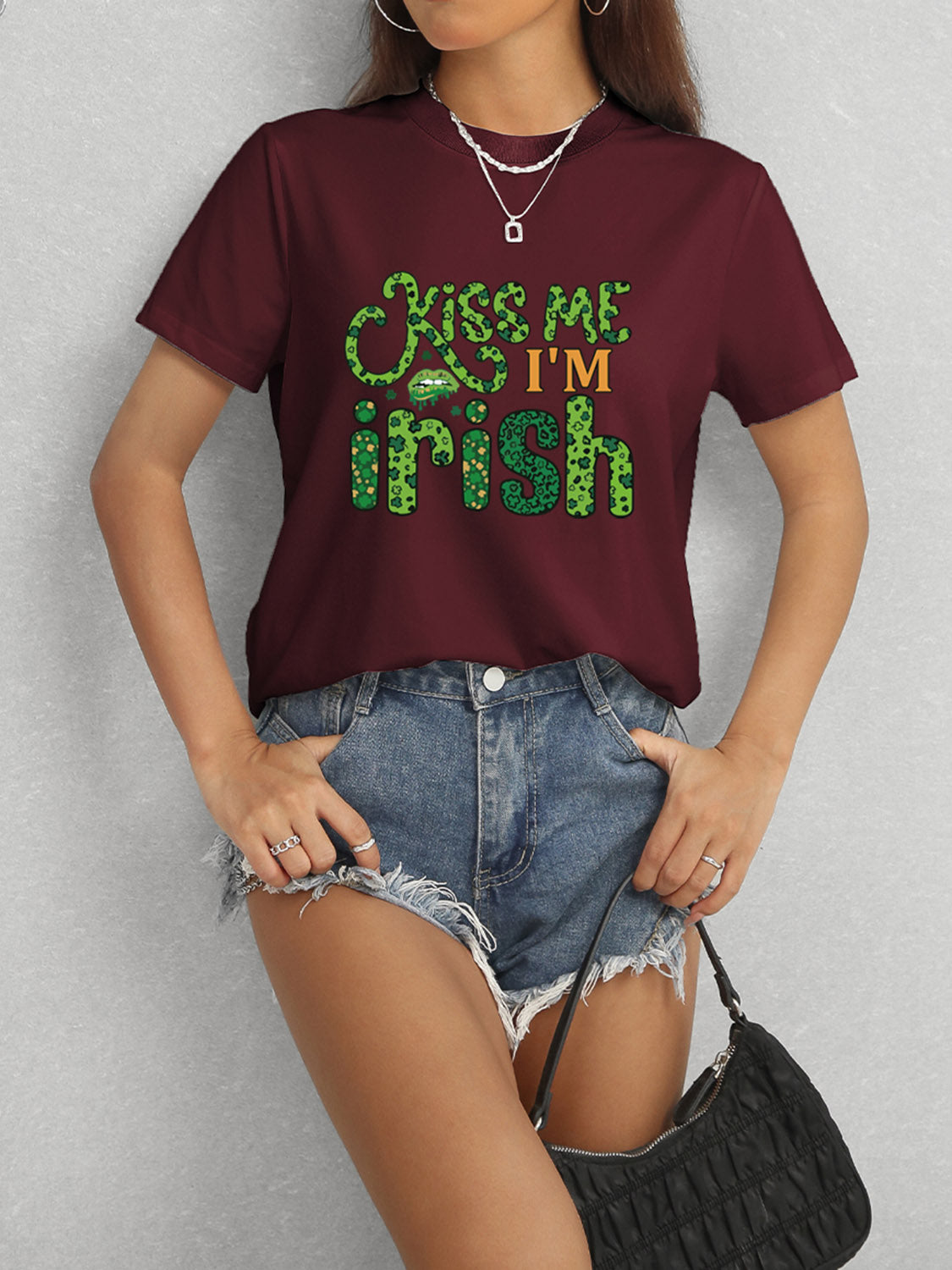 KISS ME I'M IRISH Round Neck T-Shirt-Jewearrings