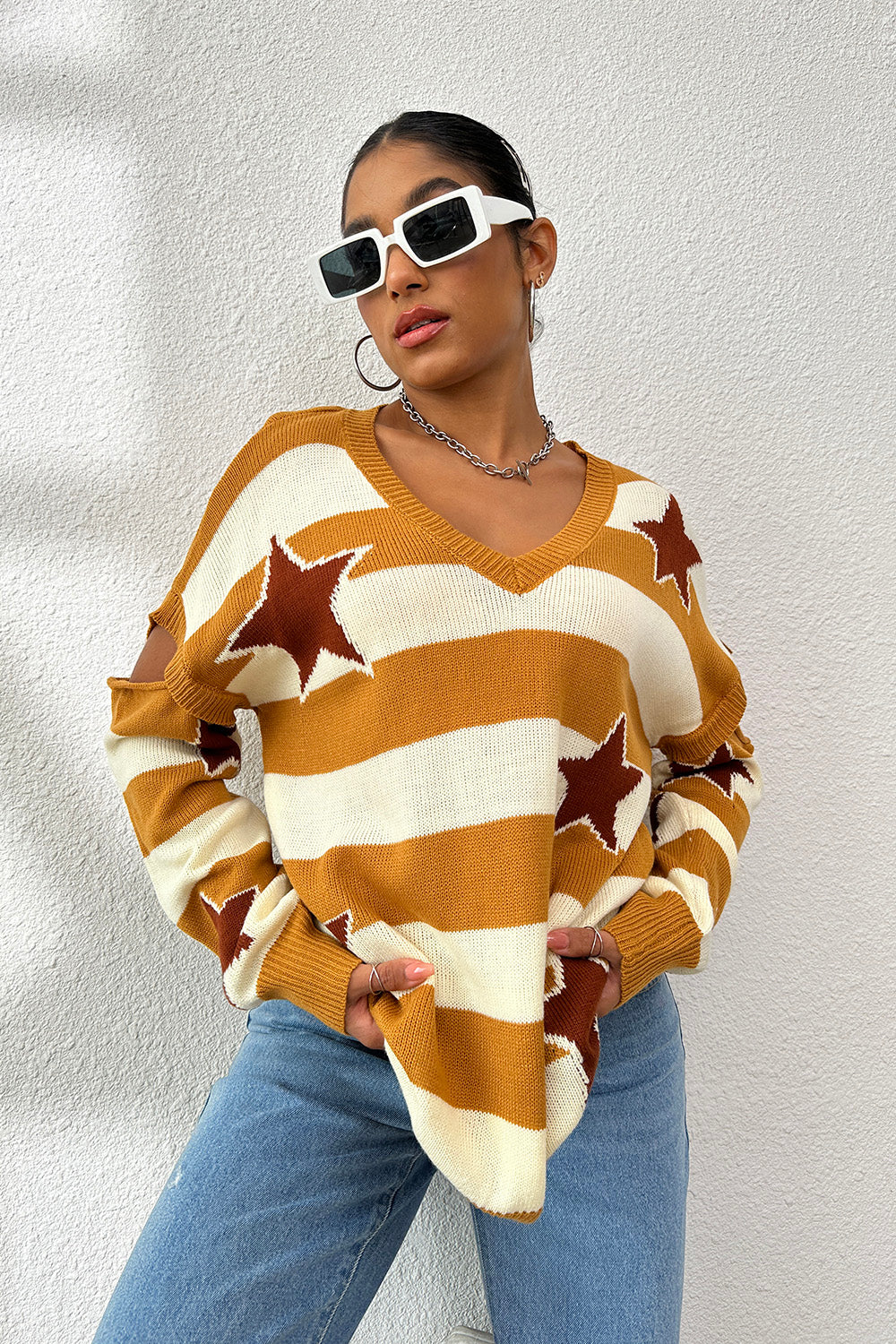 Star Pattern V-Neck Cutout Sweater-Jewearrings