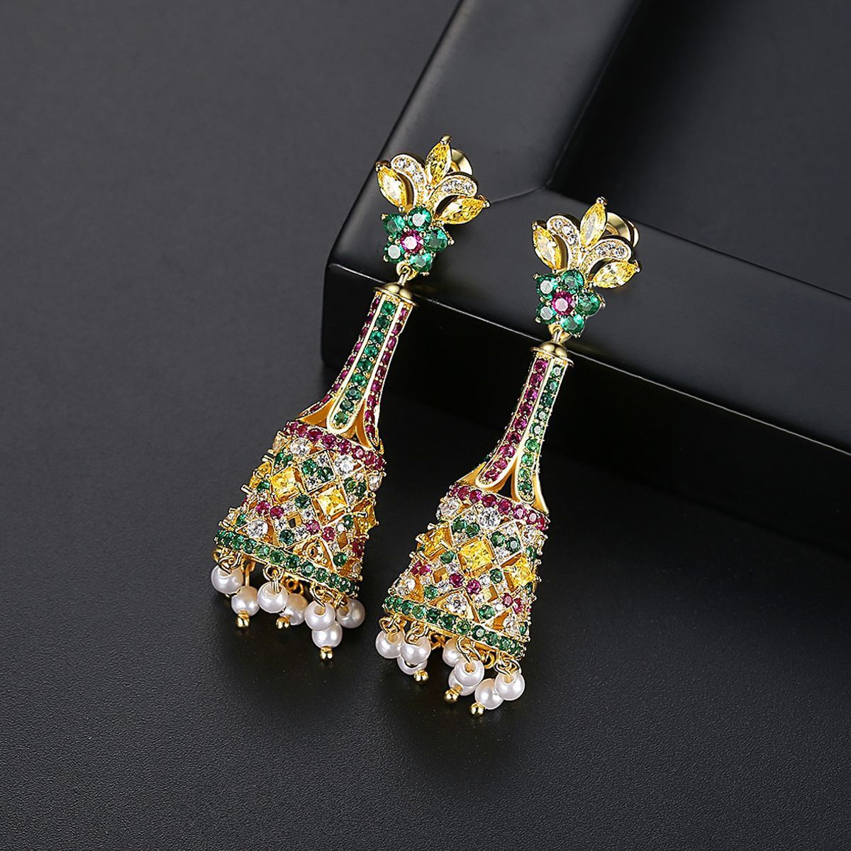 Jinse Jin Margin Earrings New Creative Retro Color Long Bells Pearl Female Palace Banquet Earrings Earrings-Jewearrings