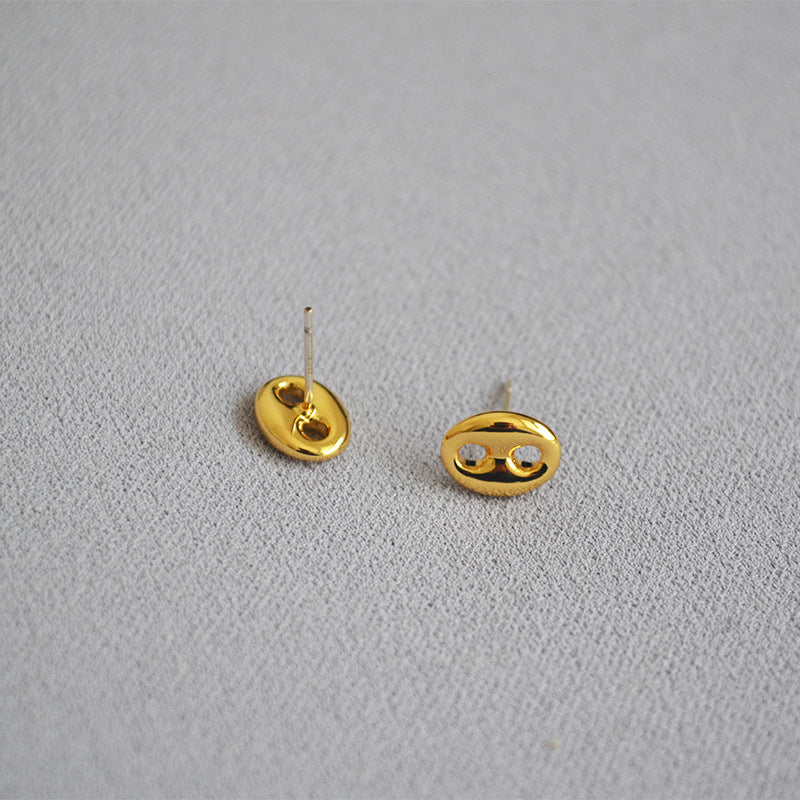 Women's Fashionable Simple Brass And Gold Plated Pig Nose Earrings-Jewearrings