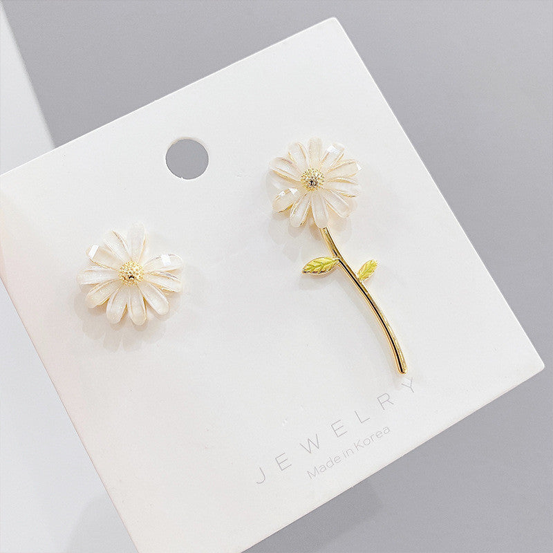 European And American Style 925 Silver Needle Small Daisy Earrings Asymmetric Flower Earrings-Jewearrings