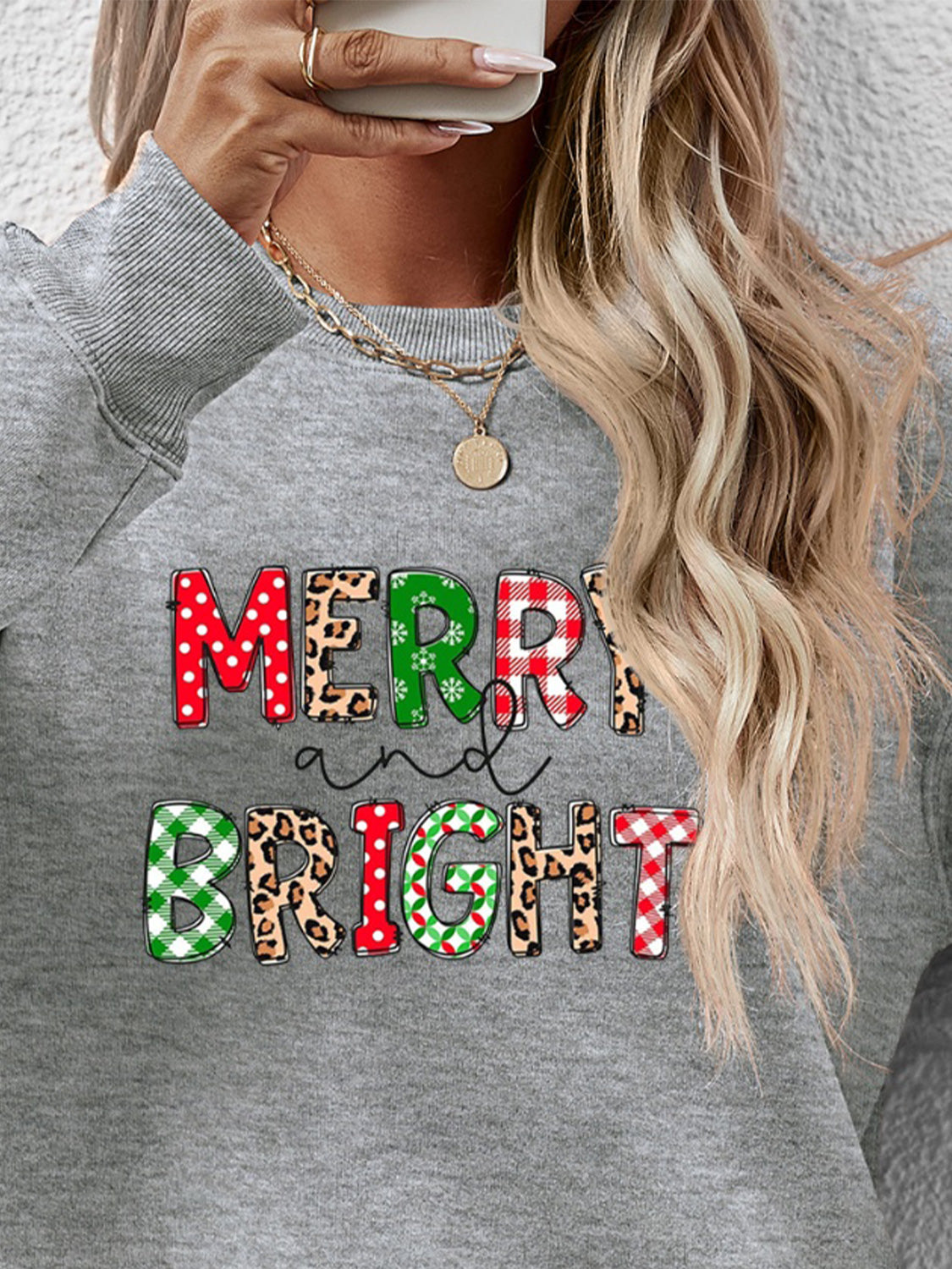 MERRY AND BRIGHT Round Neck Sweatshirt-Jewearrings