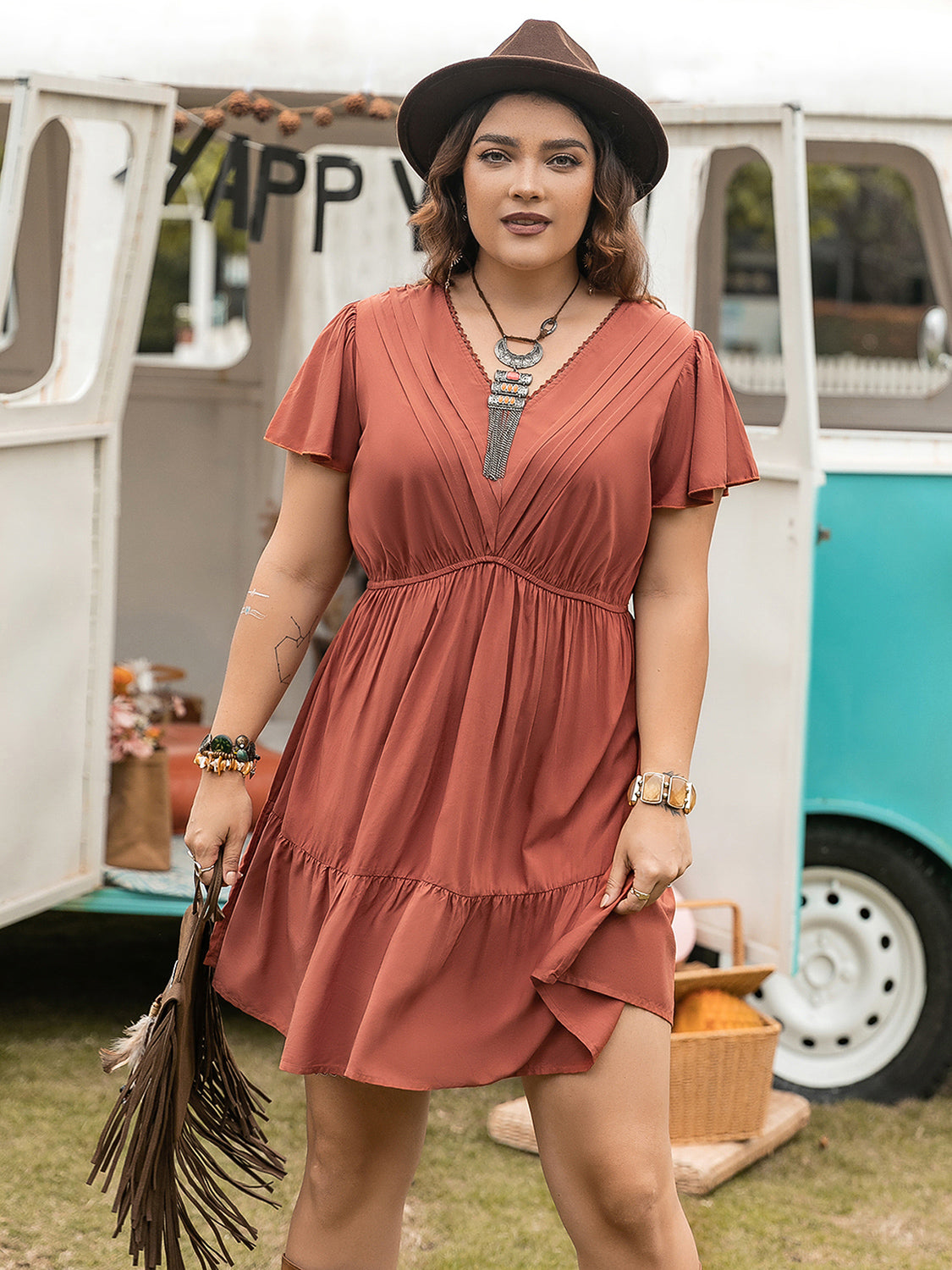 Plus Size Ruffle Hem V-Neck Short Sleeve Dress-Jewearrings