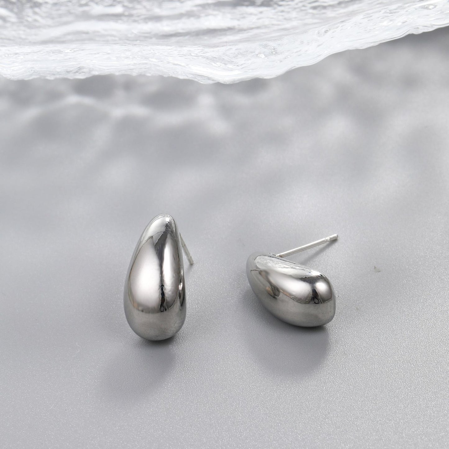 High-grade Alloy Hollow Simple Stylish Water Drop Stud Earrings-Jewearrings