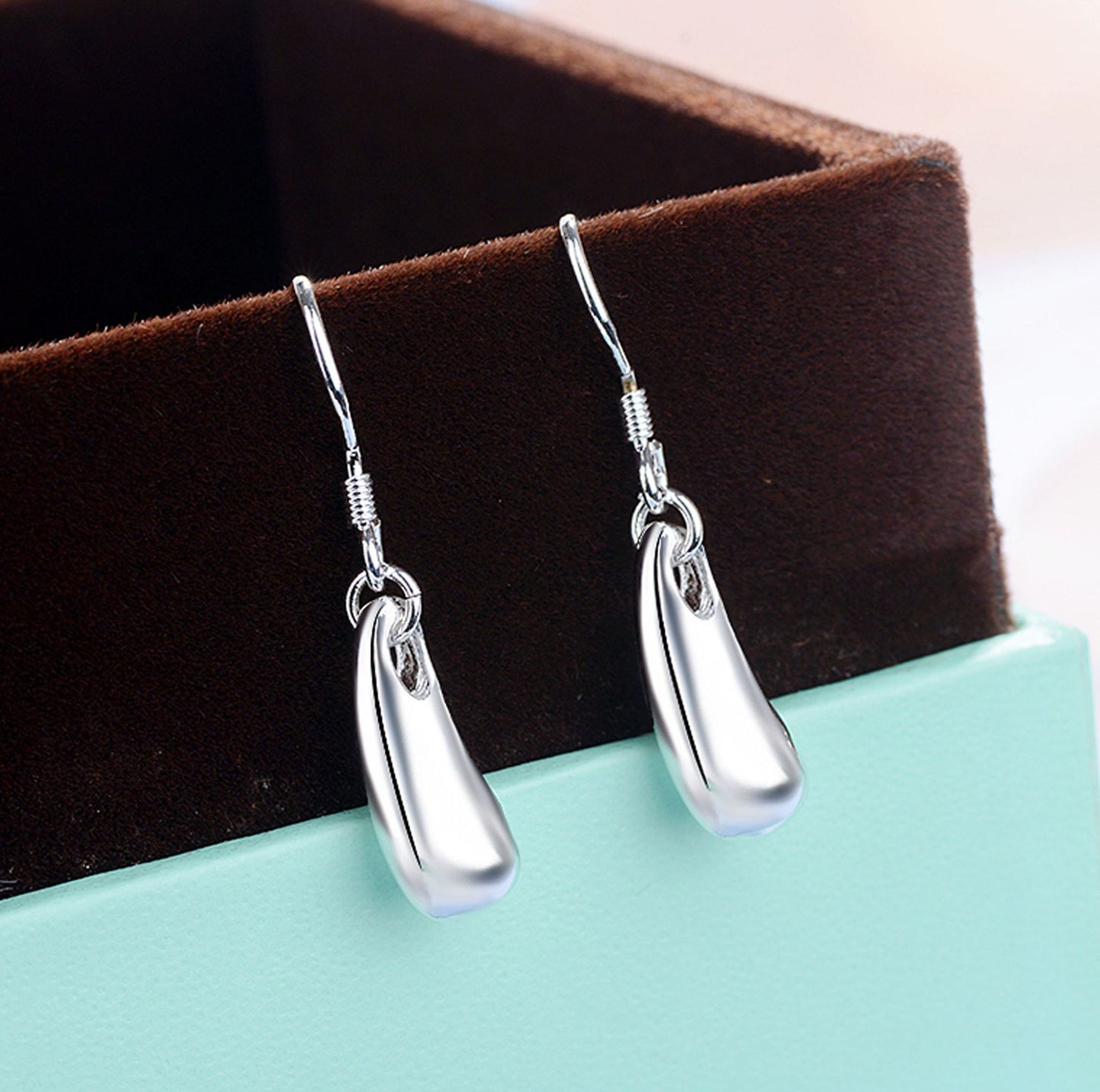 Women's Fashion Silver Waterdrop Shape Earrings-Jewearrings