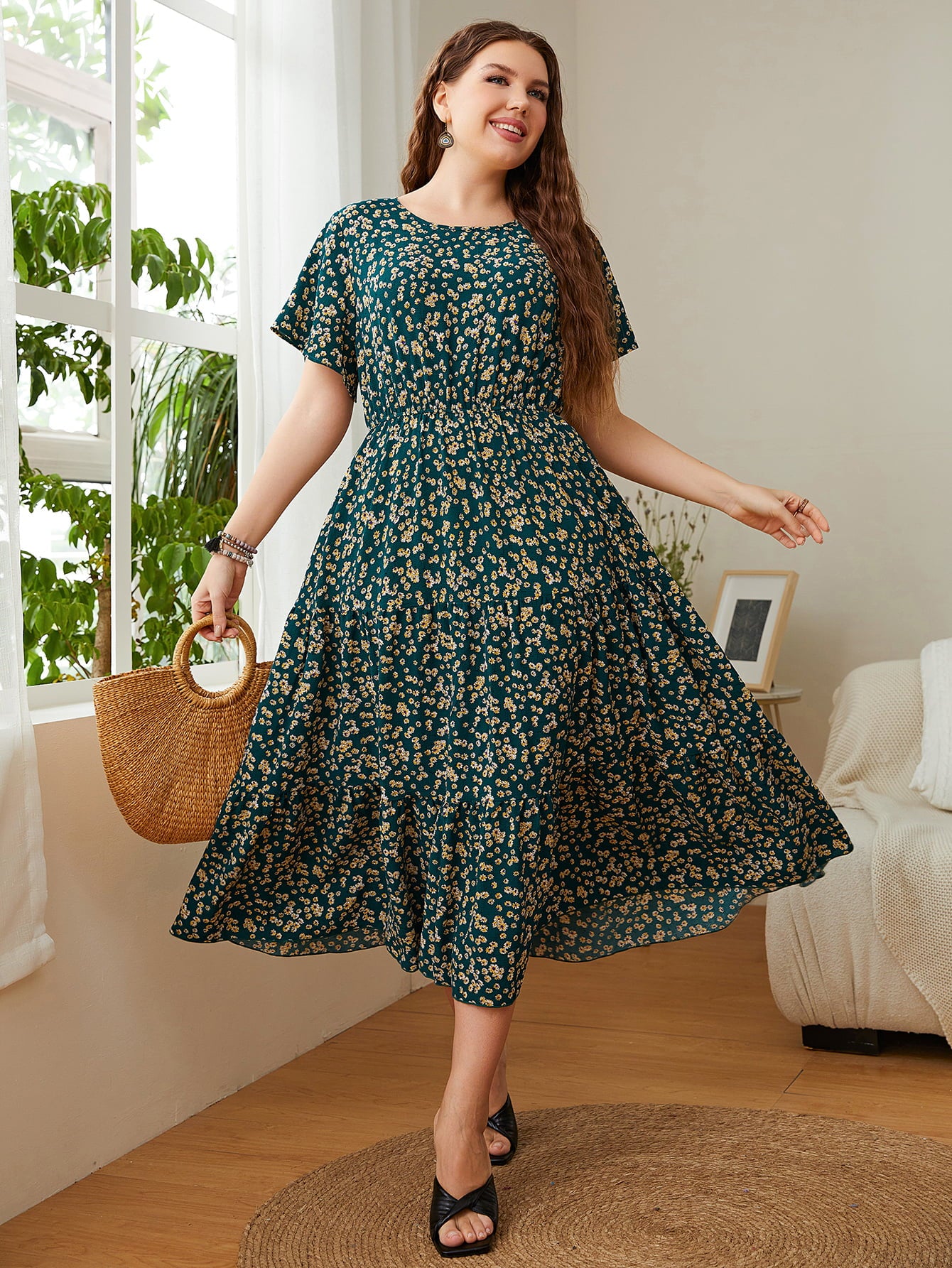 Plus Size Floral Round Neck Short Sleeve Midi Dress-Jewearrings