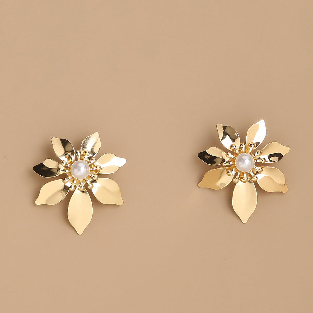 Pure White Pearl Metal Petal Temperament Fashion Ladies Earrings-Jewearrings