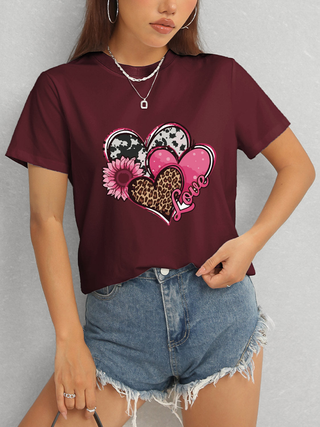 Heart Round Neck Short Sleeve T-Shirt-Jewearrings