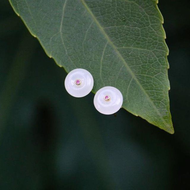 An Button Court Hetian White Jade Stud Earrings-Jewearrings