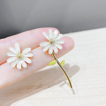 European And American Style 925 Silver Needle Small Daisy Earrings Asymmetric Flower Earrings-Jewearrings