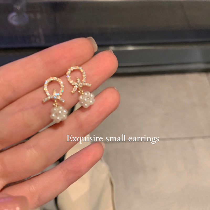 Silver Needle Small Fragrance Pearl Stud Earrings-Jewearrings