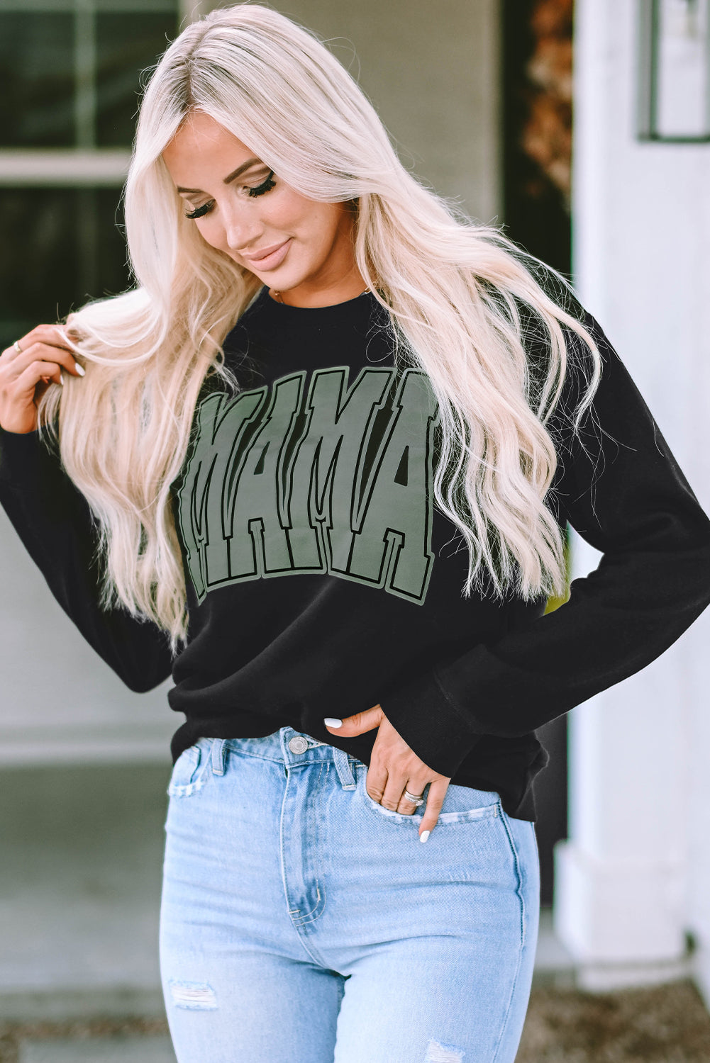 Round Neck Long Sleeve MAMA Graphic Sweatshirt-Jewearrings