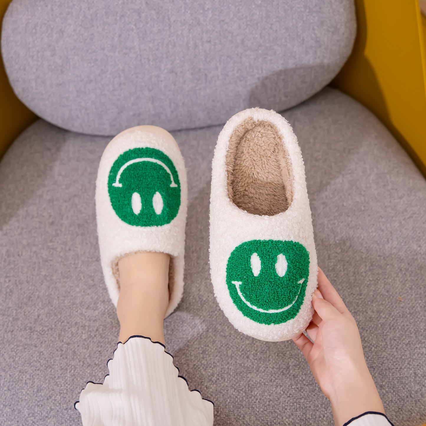 Melody Smiley Face Slippers-Jewearrings