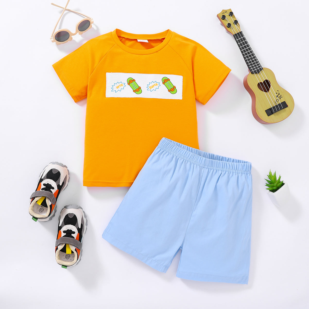 Kids Graphic Raglan Sleeve Tee and Shorts Set-Jewearrings