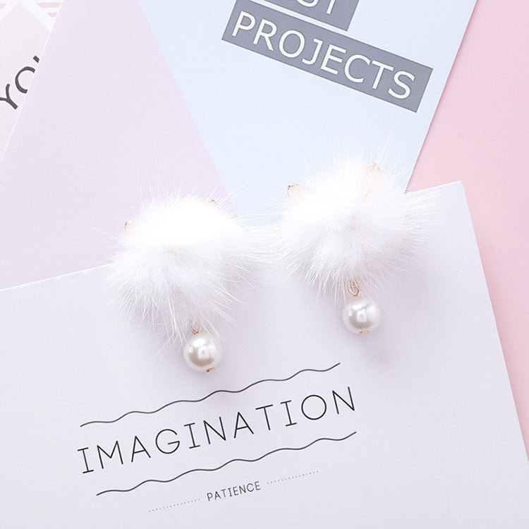 Korean version of the autumn and winter new sweet student cat ears hair ball earrings personality water mink pearl earrings earrings-Jewearrings