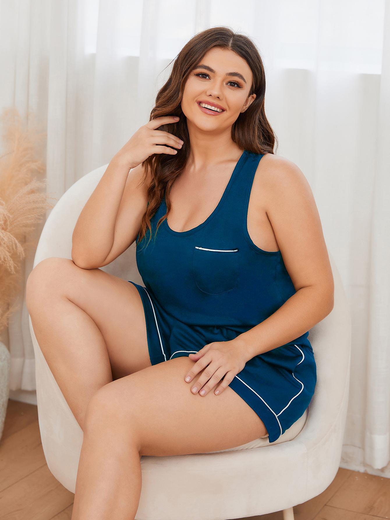 Plus Size Contrast Piping Racerback Tank and Shorts Lounge Set-Jewearrings