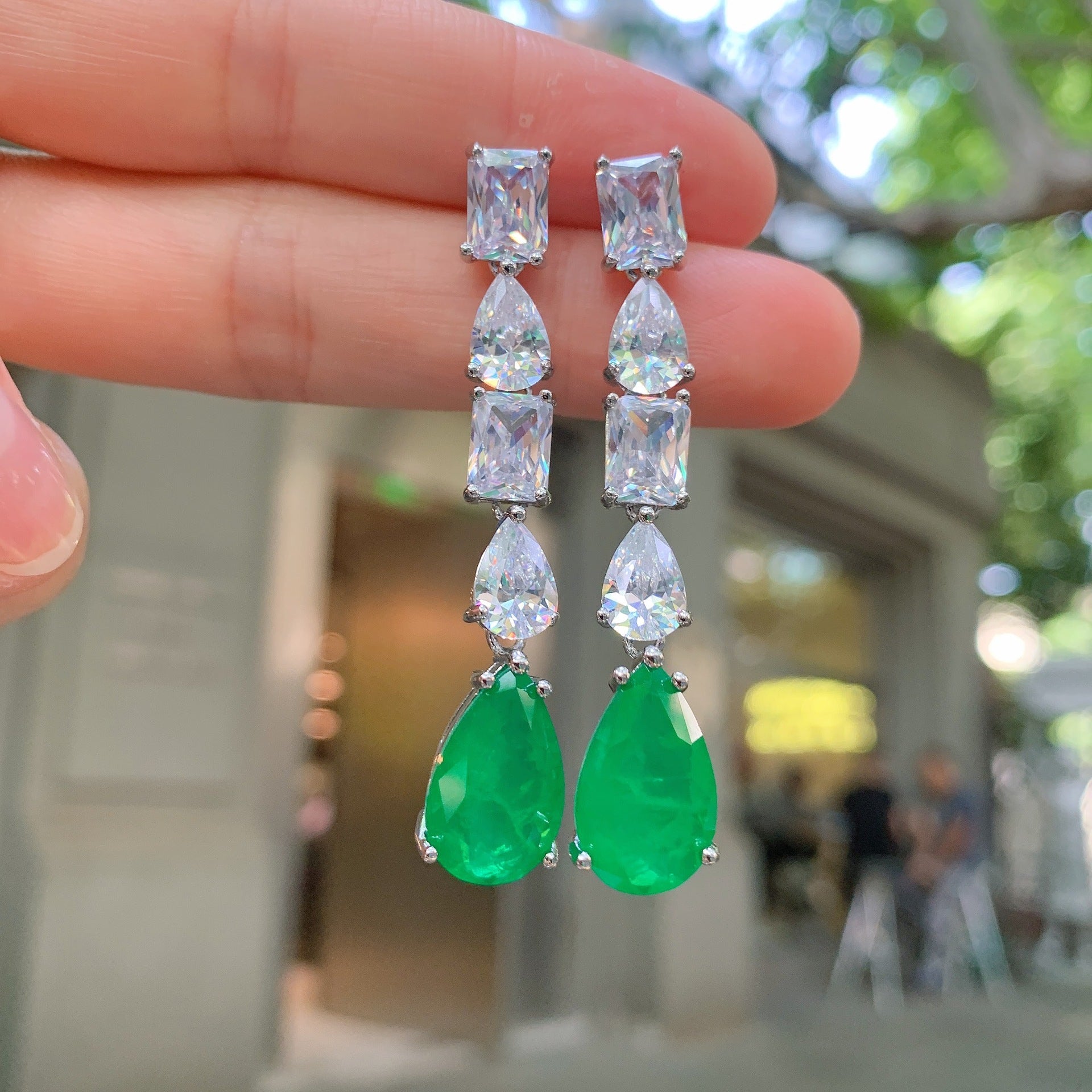 Fashion Retro Color Treasure Emerald Earrings-Jewearrings