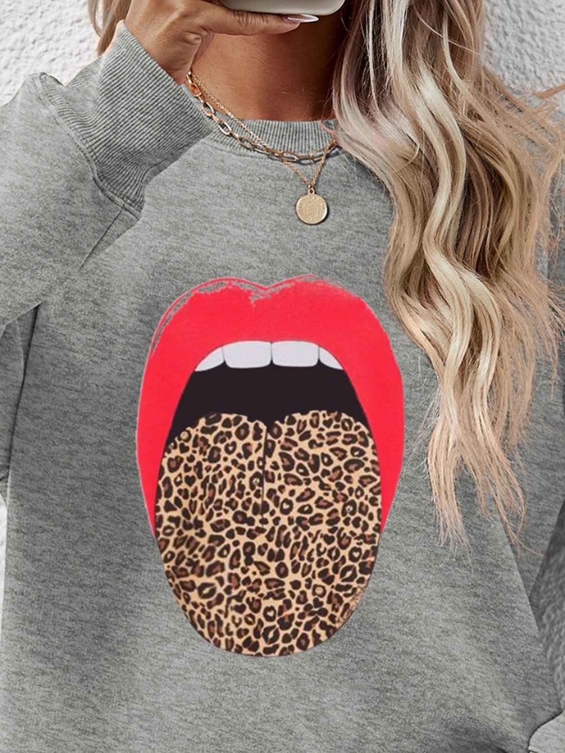 Leopard Lip Graphic Round Neck Sweatshirt-Jewearrings