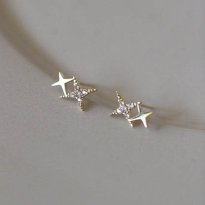 Shrinking Light Little Star Gold Stud Earrings-Jewearrings