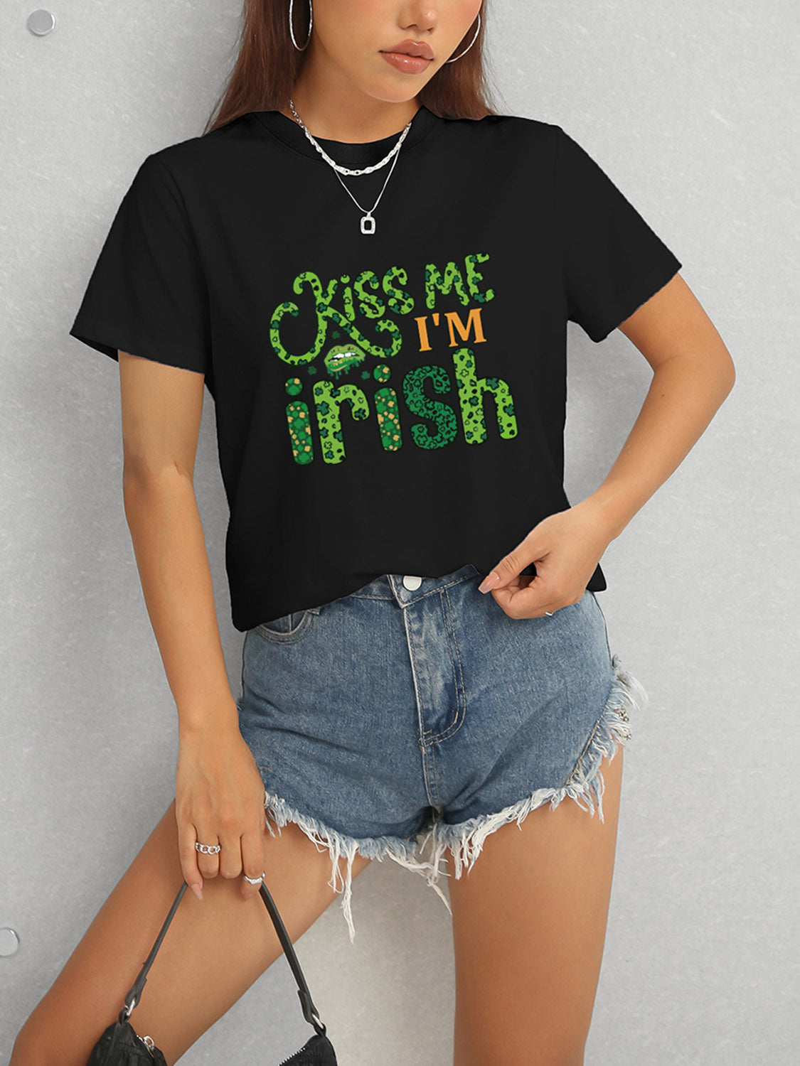 KISS ME I'M IRISH Round Neck T-Shirt-Jewearrings