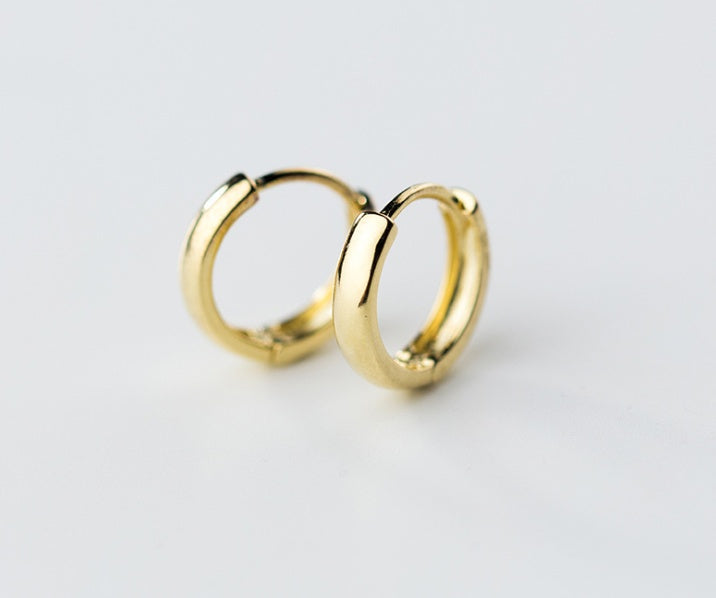 Sweet Simple Glossy Gold Round Earrings-Jewearrings