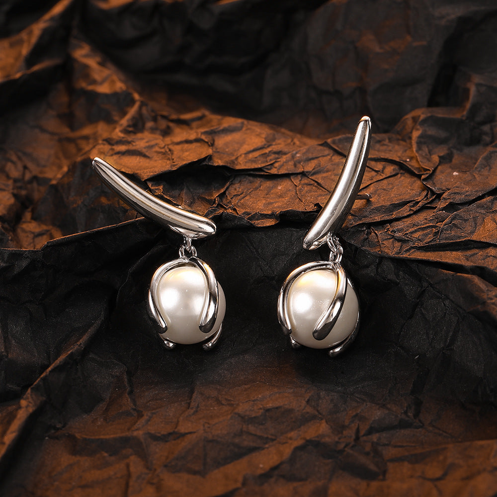 Women's Fashion Temperament Sterling Silver Pearl Leaf Earrings-Jewearrings