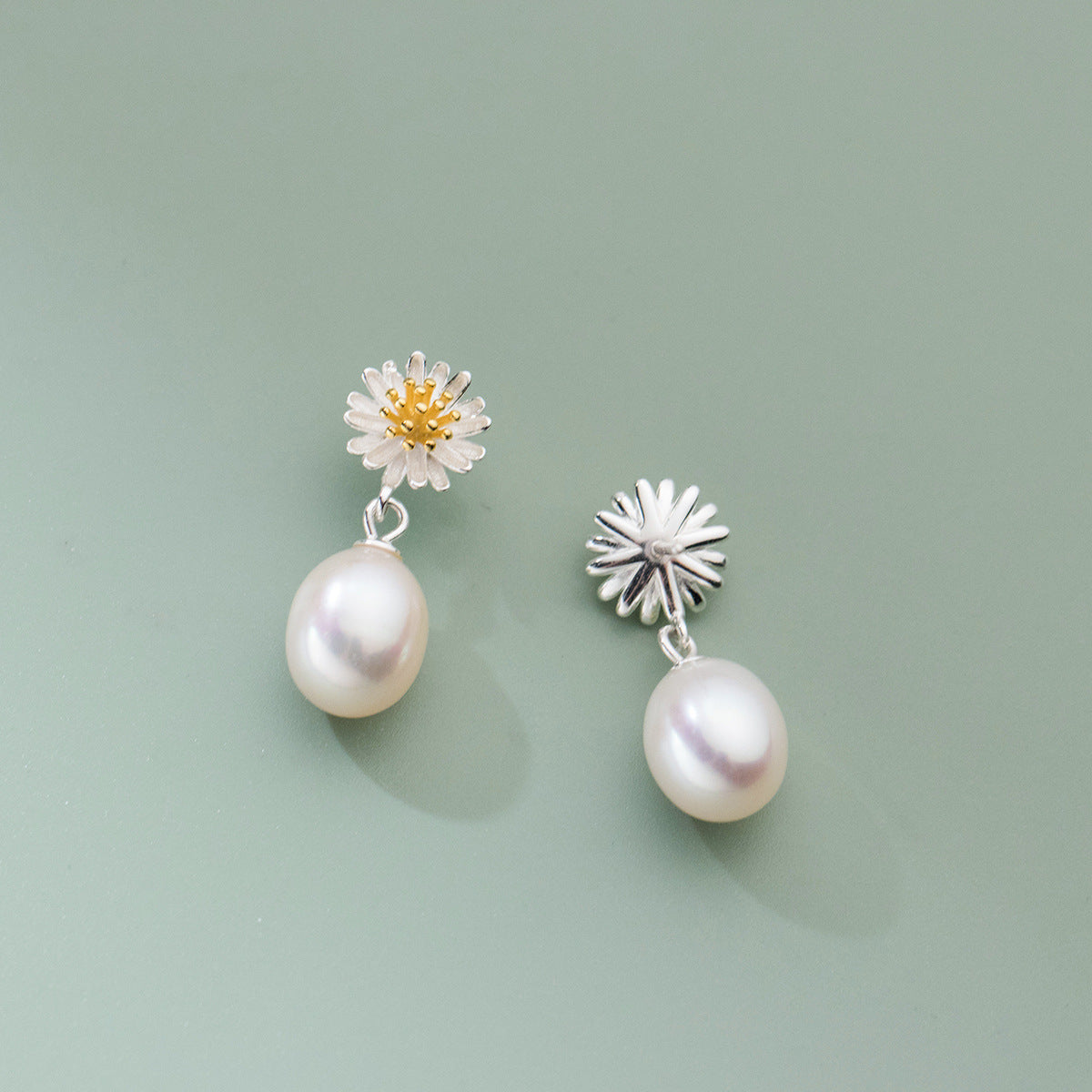 Ladies Fashion Little Daisy Pearl Earrings-Jewearrings