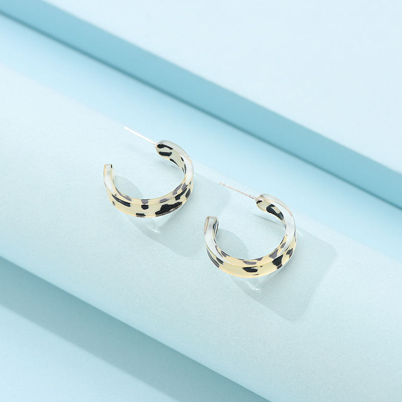 Simple Forest Gold Earrings With Diamonds-Jewearrings