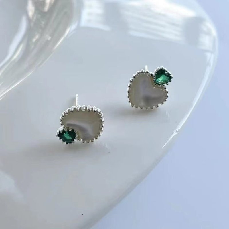 925 Sterling Silver Green Zirconium Shell Love Heart Stud Earrings-Jewearrings