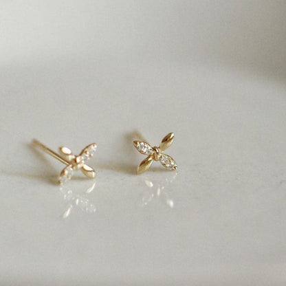 925 Sterling Silver Plated 14K Gold Simple Fresh Four-leaf Flower Girlish Style Stud Earrings-Jewearrings