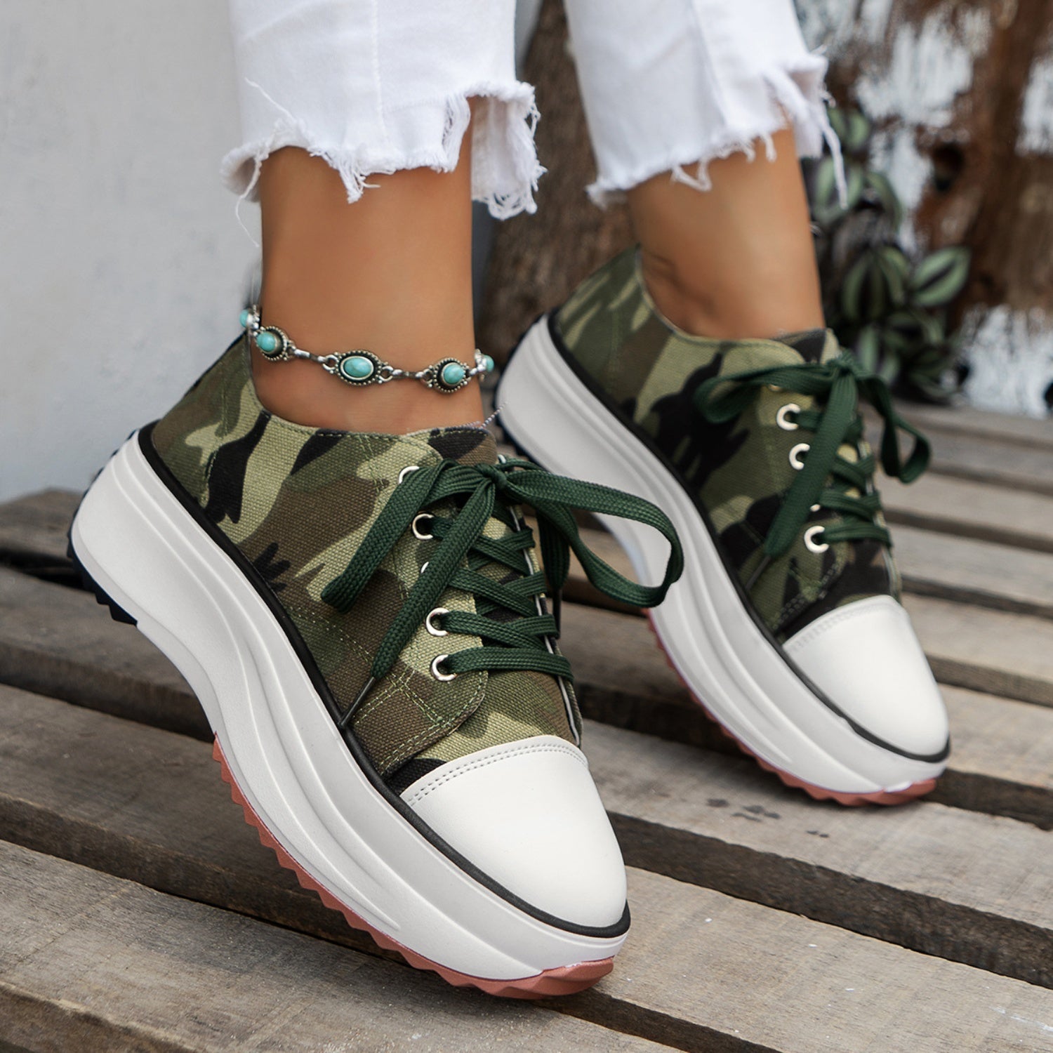 Contrast Trim Round Toe Platform Canvas Sneakers-Jewearrings