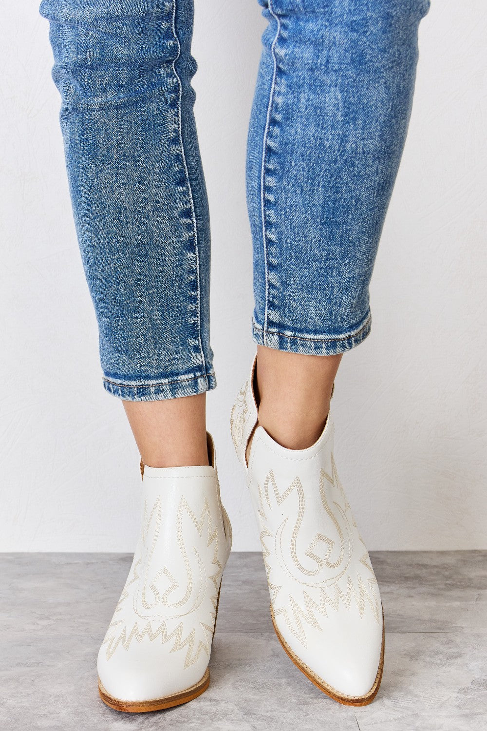 Melody Ankle Embroidered Stitch Boots-Jewearrings