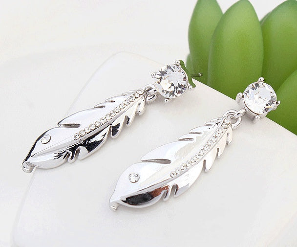 Silver Feather Dangle Earrings-Jewearrings