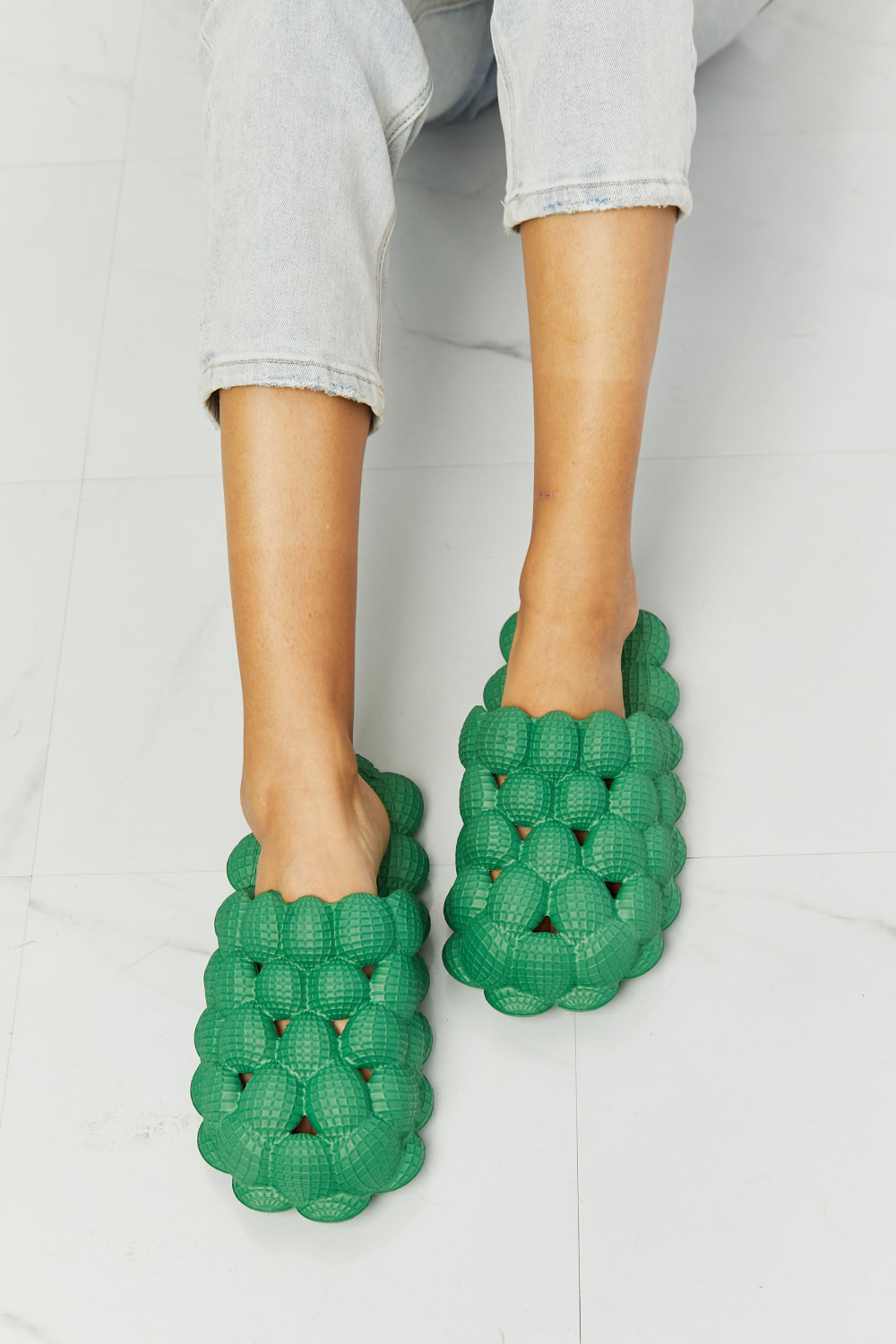 NOOK JOI Laid Back Bubble Slides in Green-Jewearrings