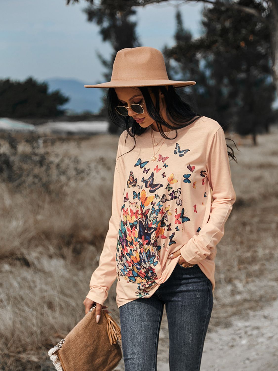 Butterflies Print Long Sleeve Round Neck Tee-Jewearrings