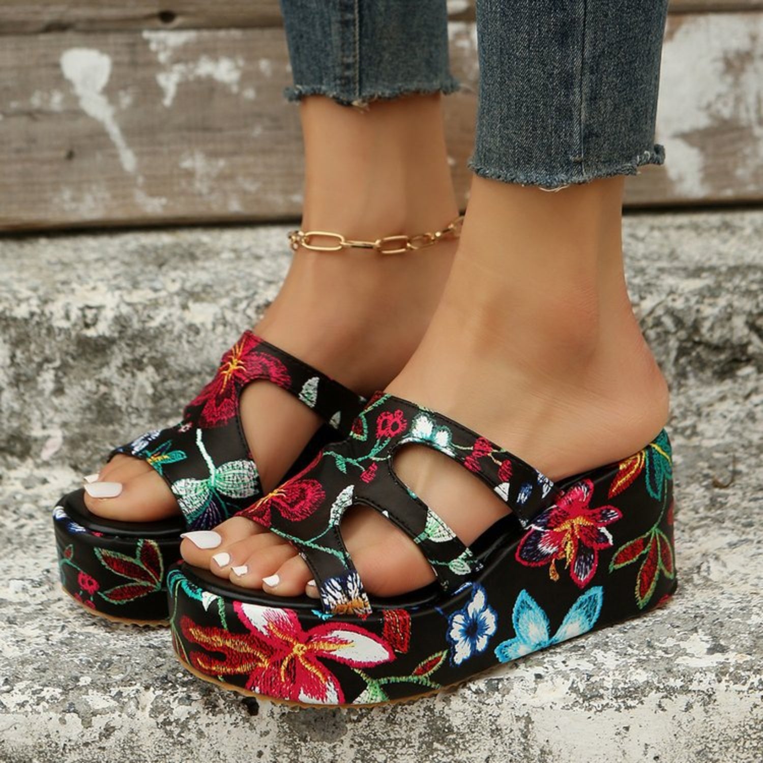 Cutout Floral Peep Toe Sandals-Jewearrings