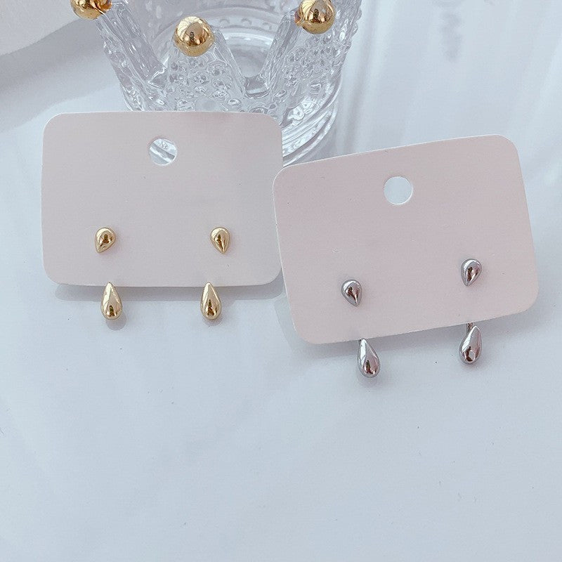 A Pair Of Silver Shiny Drop Earrings-Jewearrings