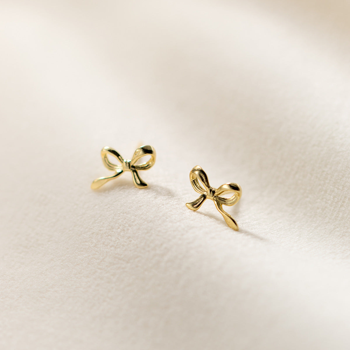 Women's Glossy Bow Sterling Silver Stud Earrings-Jewearrings