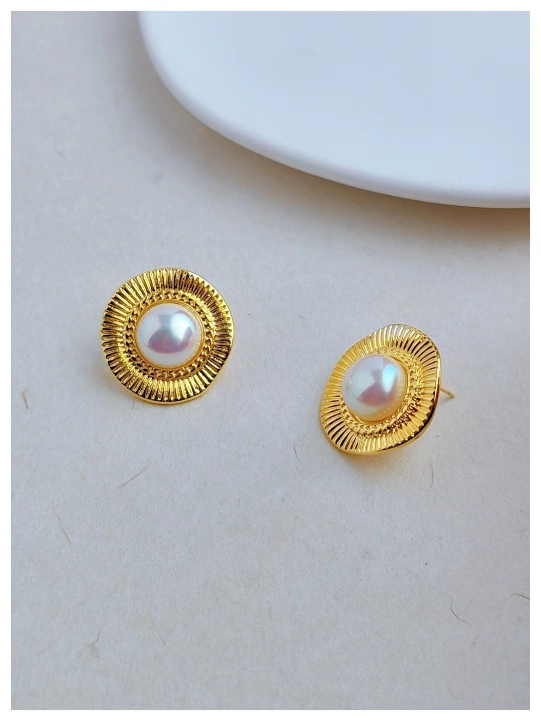 Retro Semicircle Pearl Stud Silver Needle Exaggerated Earrings-Jewearrings