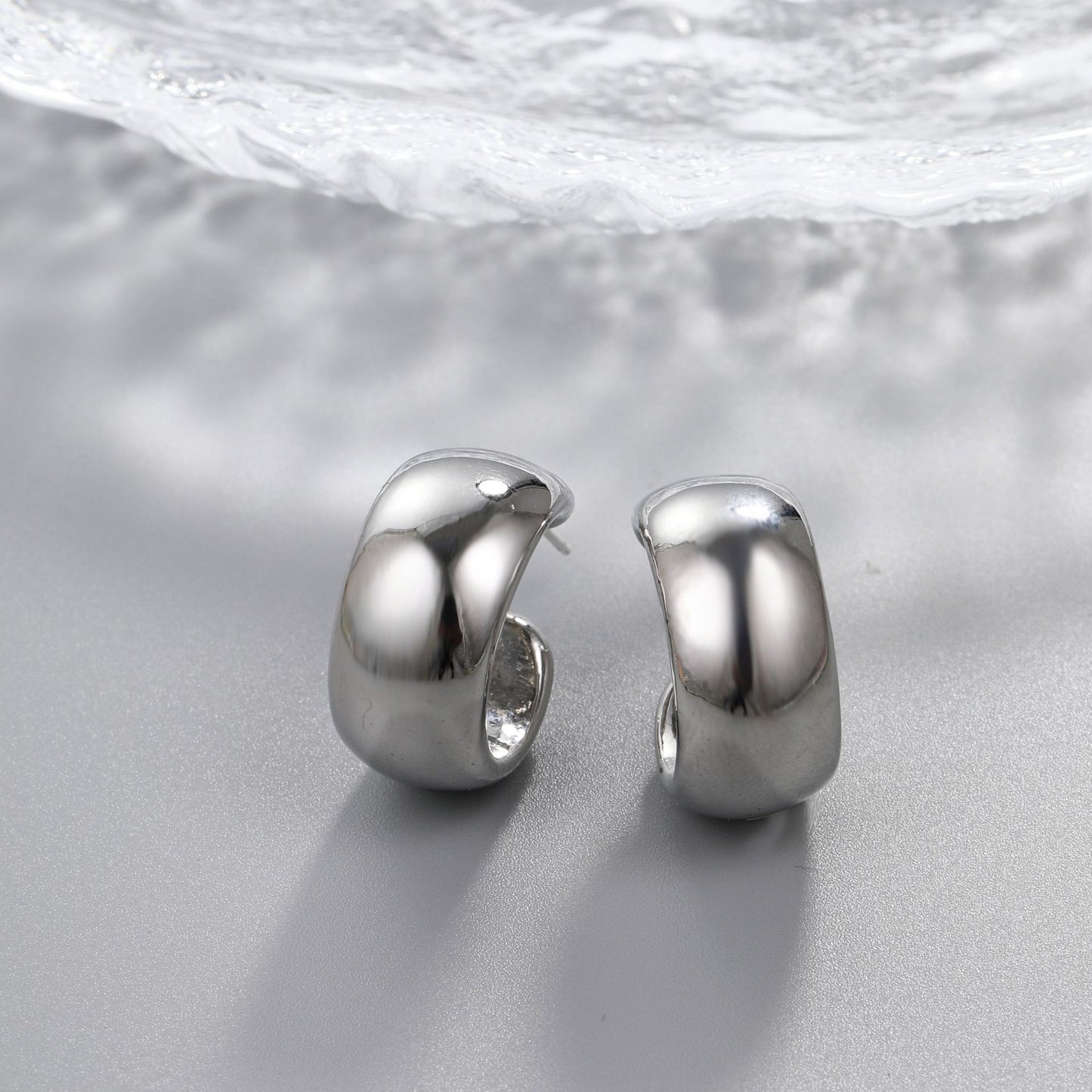 High-grade Alloy Hollow Simple Stylish Water Drop Stud Earrings-Jewearrings