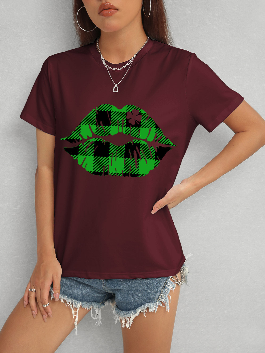 Plaid Lip Graphic Round Neck T-Shirt-Jewearrings