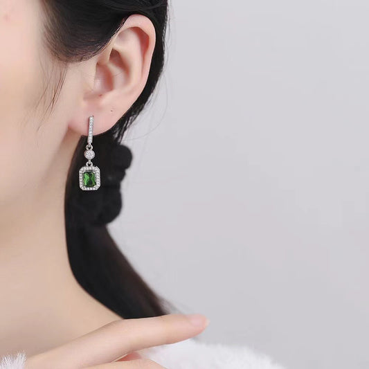 Light Luxury Emerald Earrings Tassel Design Minimalist-Jewearrings