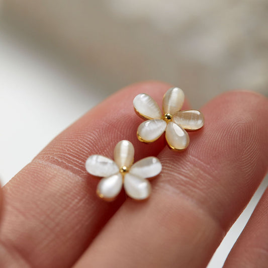 Small Opal Flower Stud Earrings Fashion Simple-Jewearrings