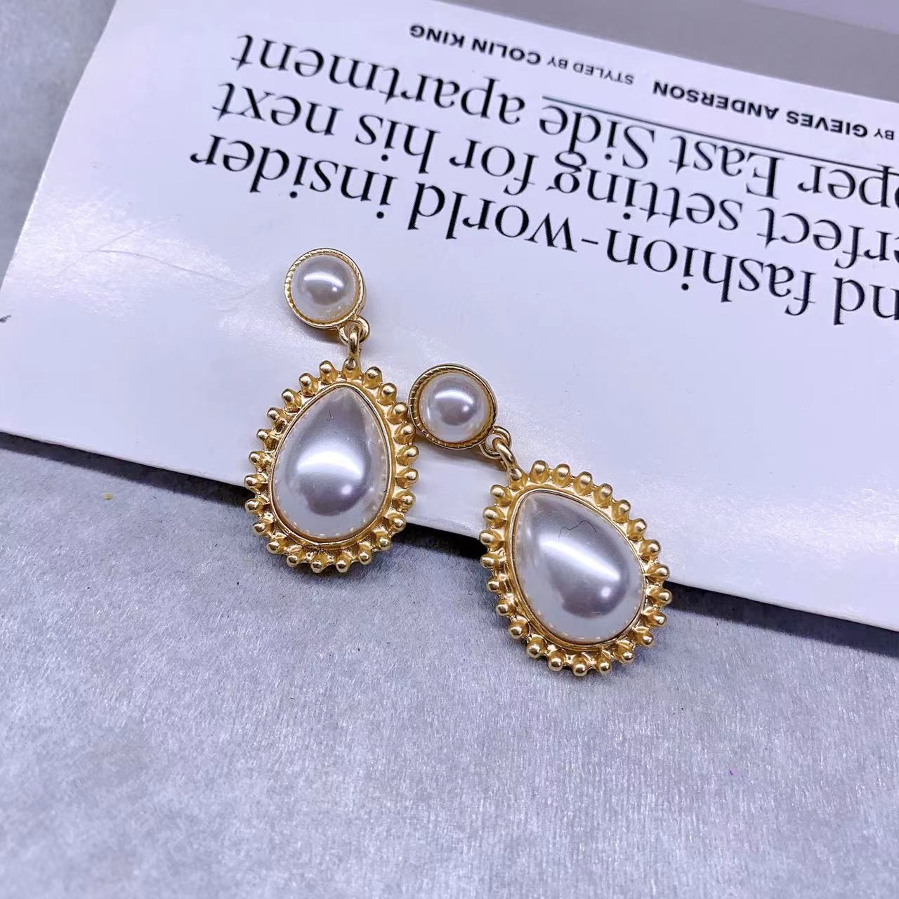 Sterling Silver Needle Hong Kong Style Retro Pearl Stud Earrings Elegant Water-drop Eardrops-Jewearrings