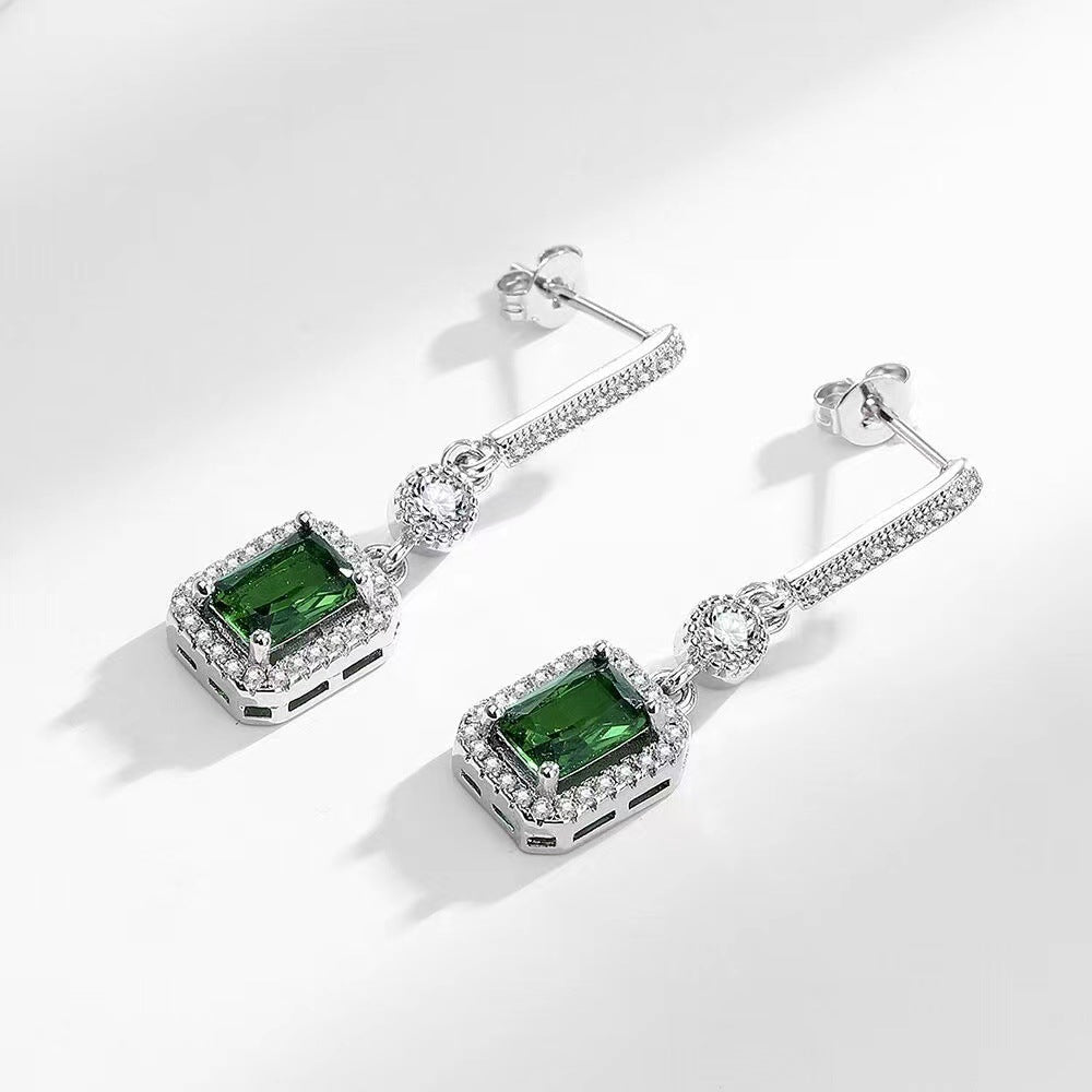 Light Luxury Emerald Earrings Tassel Design Minimalist-Jewearrings