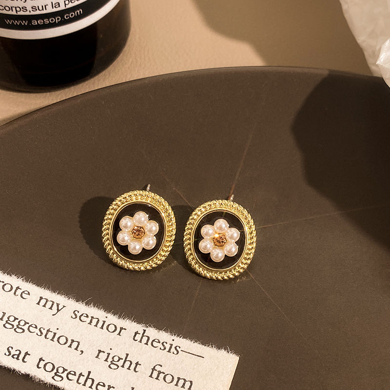 Women's High Sense Fashion Special-interest Brown Retro Stud Earrings-Jewearrings