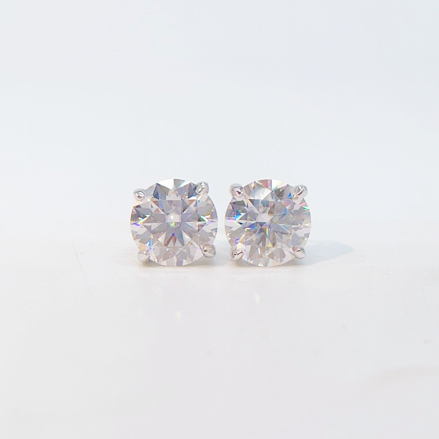 925 Silver Moissanite Stud Earrings Classic Four-claw D Color Single Stone Earrings-Jewearrings